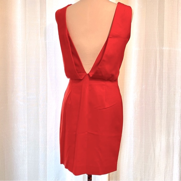 Zara | V-Back Red Sleeveless Dress - Picture 2 of 9